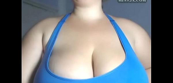  best huge tits lady from webcam show natural brest top size